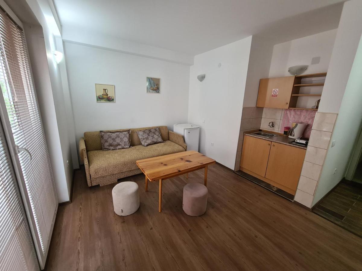 Restaurant & Apartments Lipa Peštani 외부 사진