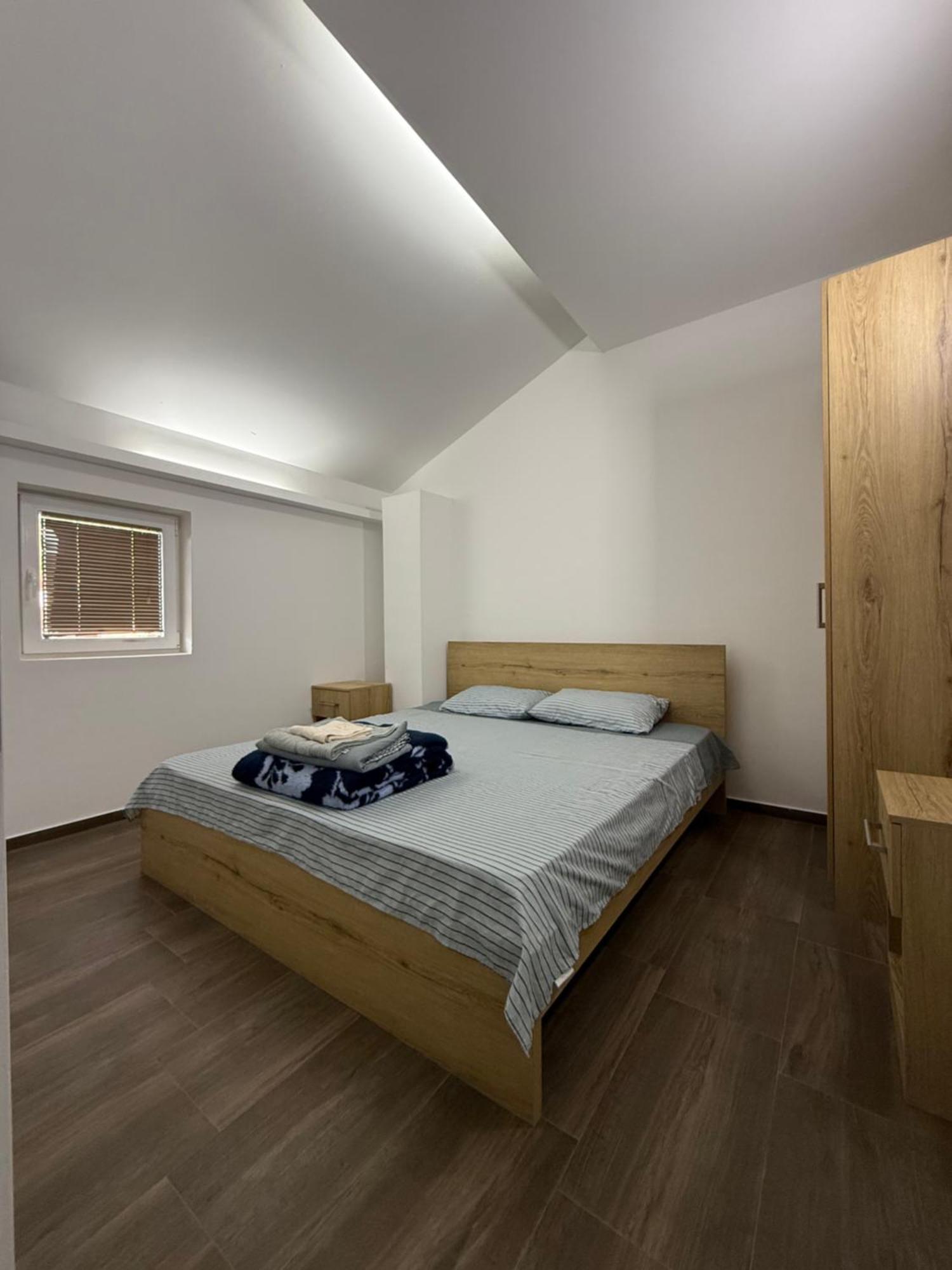 Restaurant & Apartments Lipa Peštani 외부 사진