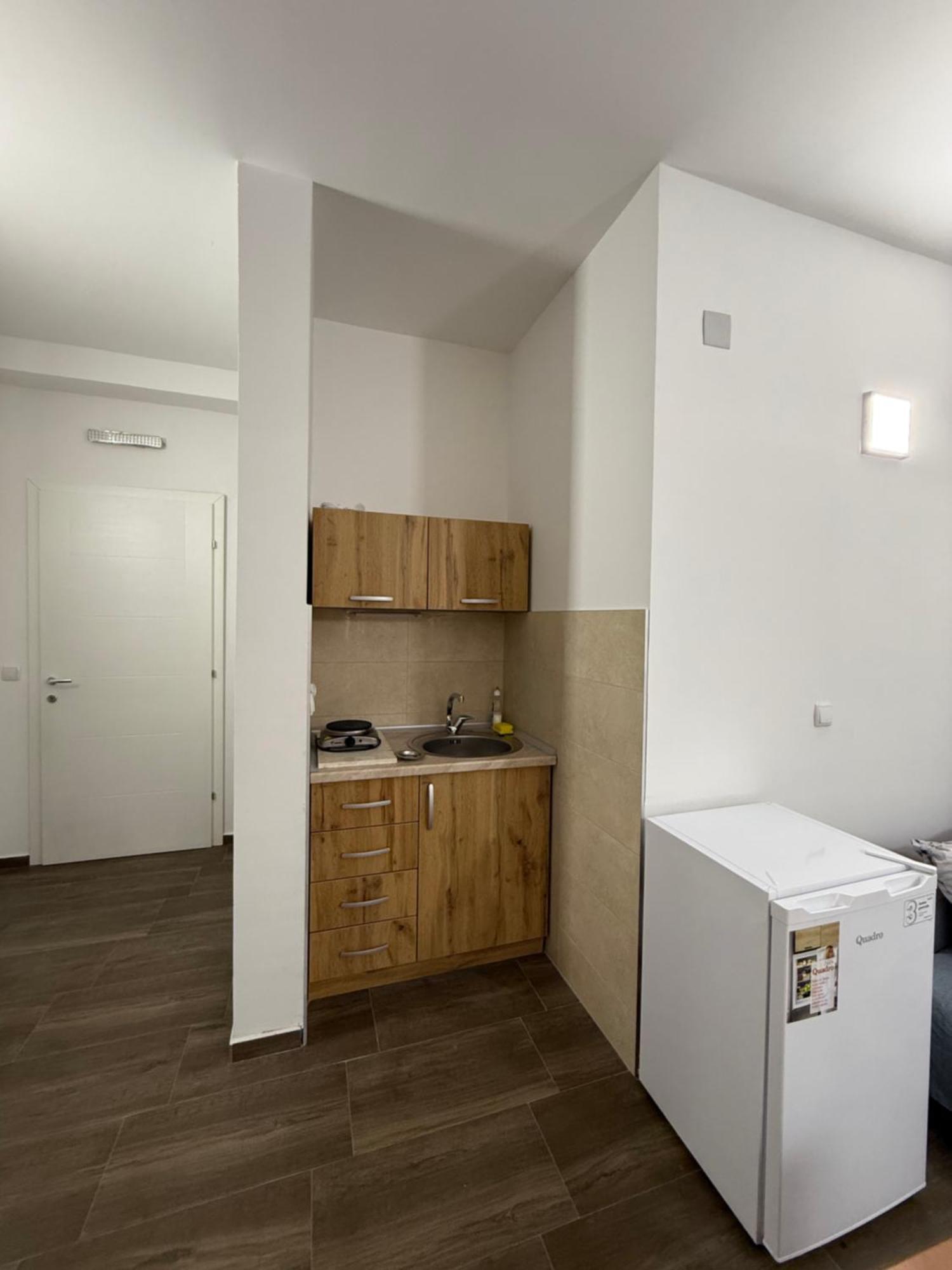 Restaurant & Apartments Lipa Peštani 외부 사진