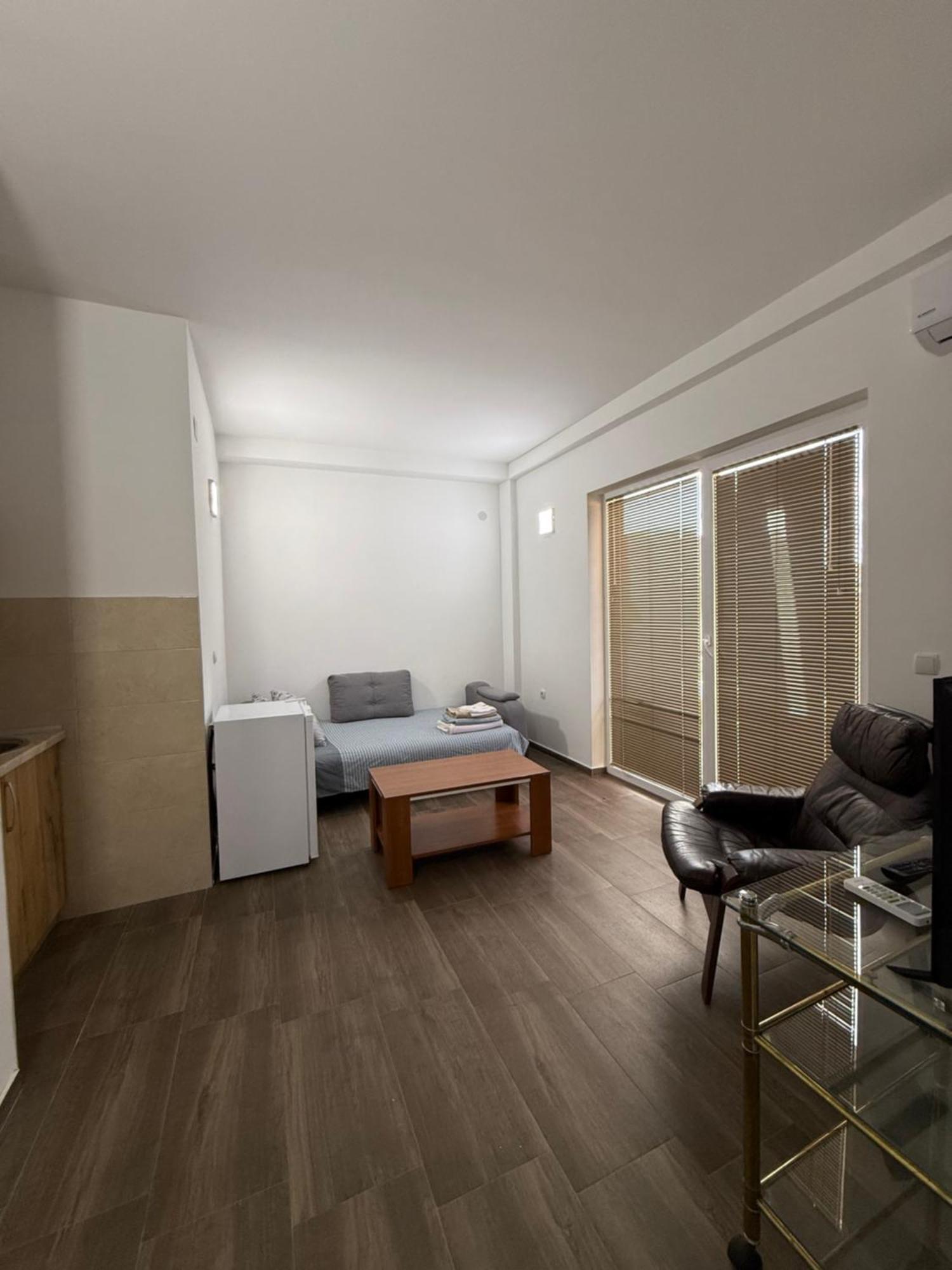 Restaurant & Apartments Lipa Peštani 외부 사진