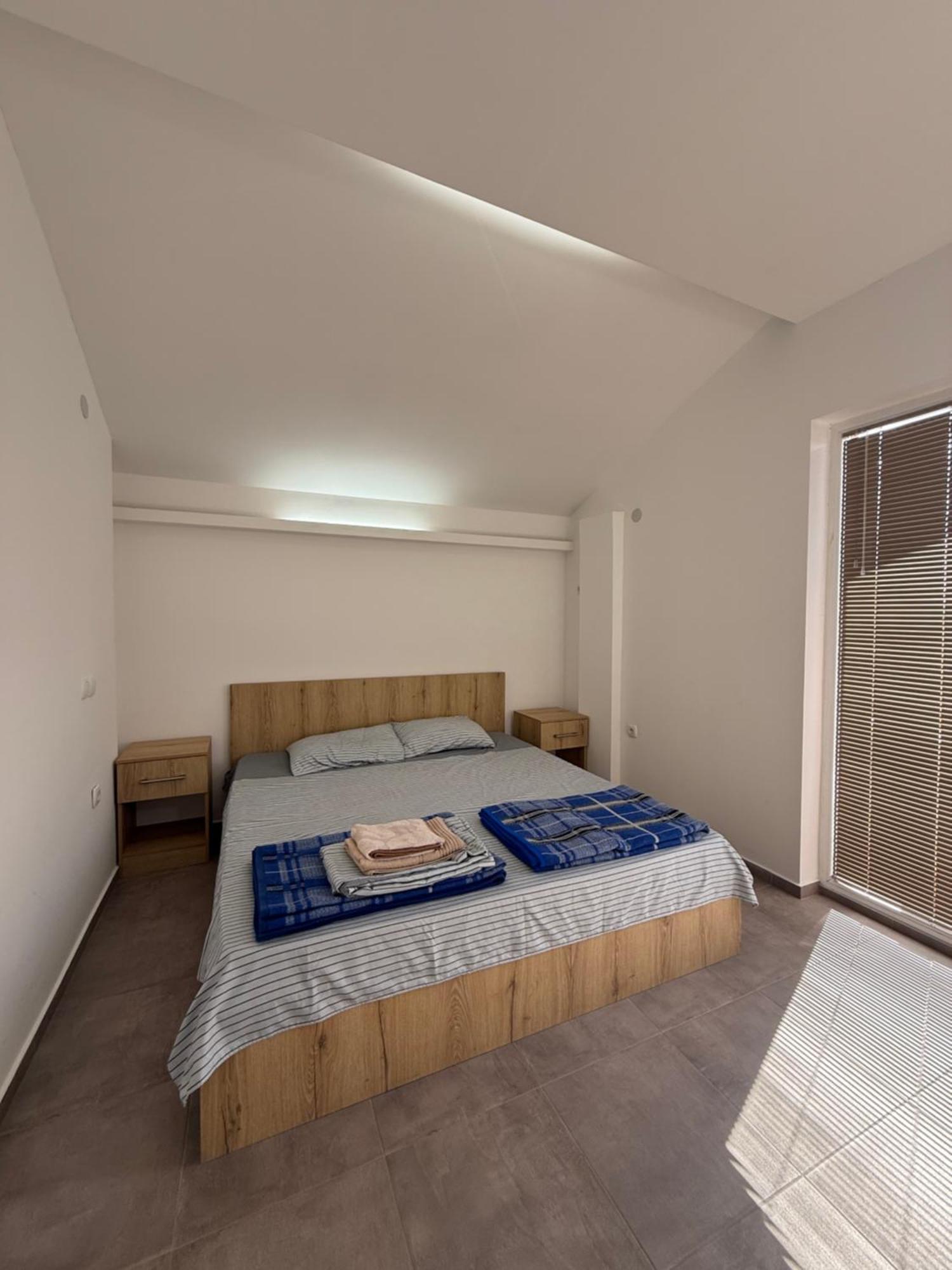 Restaurant & Apartments Lipa Peštani 외부 사진
