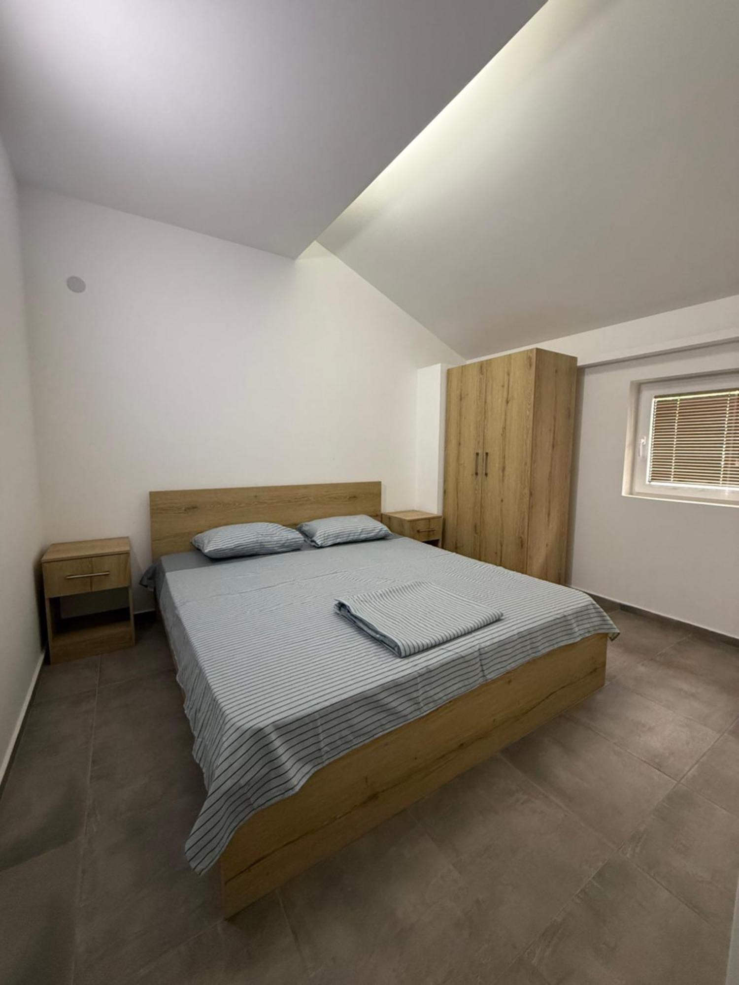 Restaurant & Apartments Lipa Peštani 외부 사진